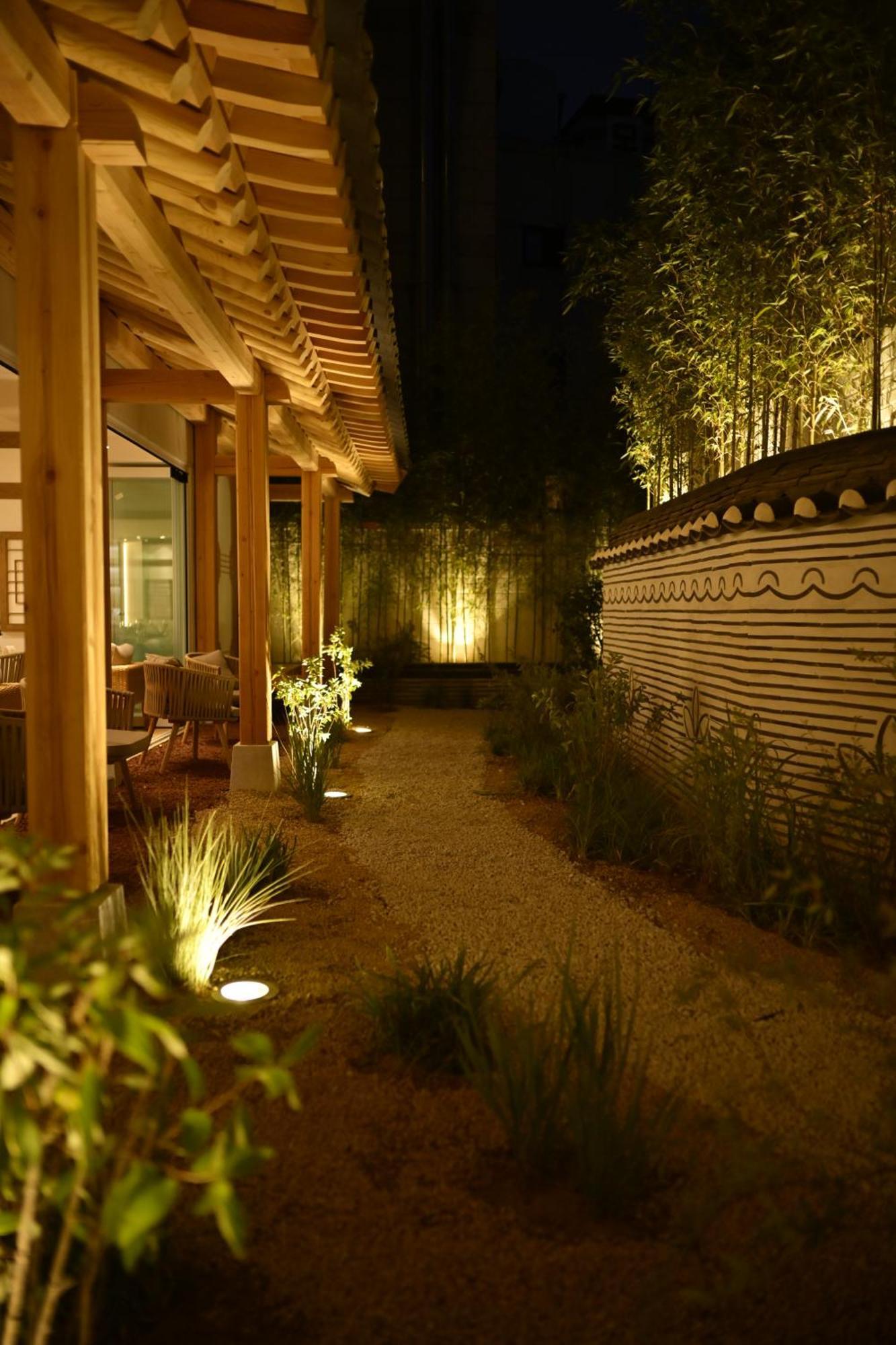 Hanok Hotel Daam Seoul Exterior photo