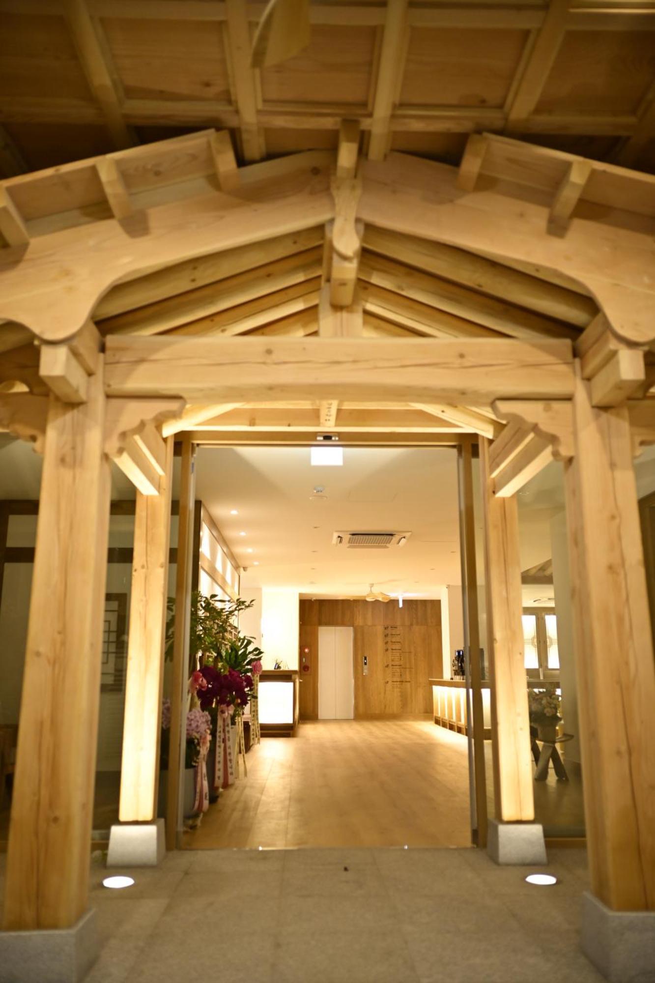 Hanok Hotel Daam Seoul Exterior photo
